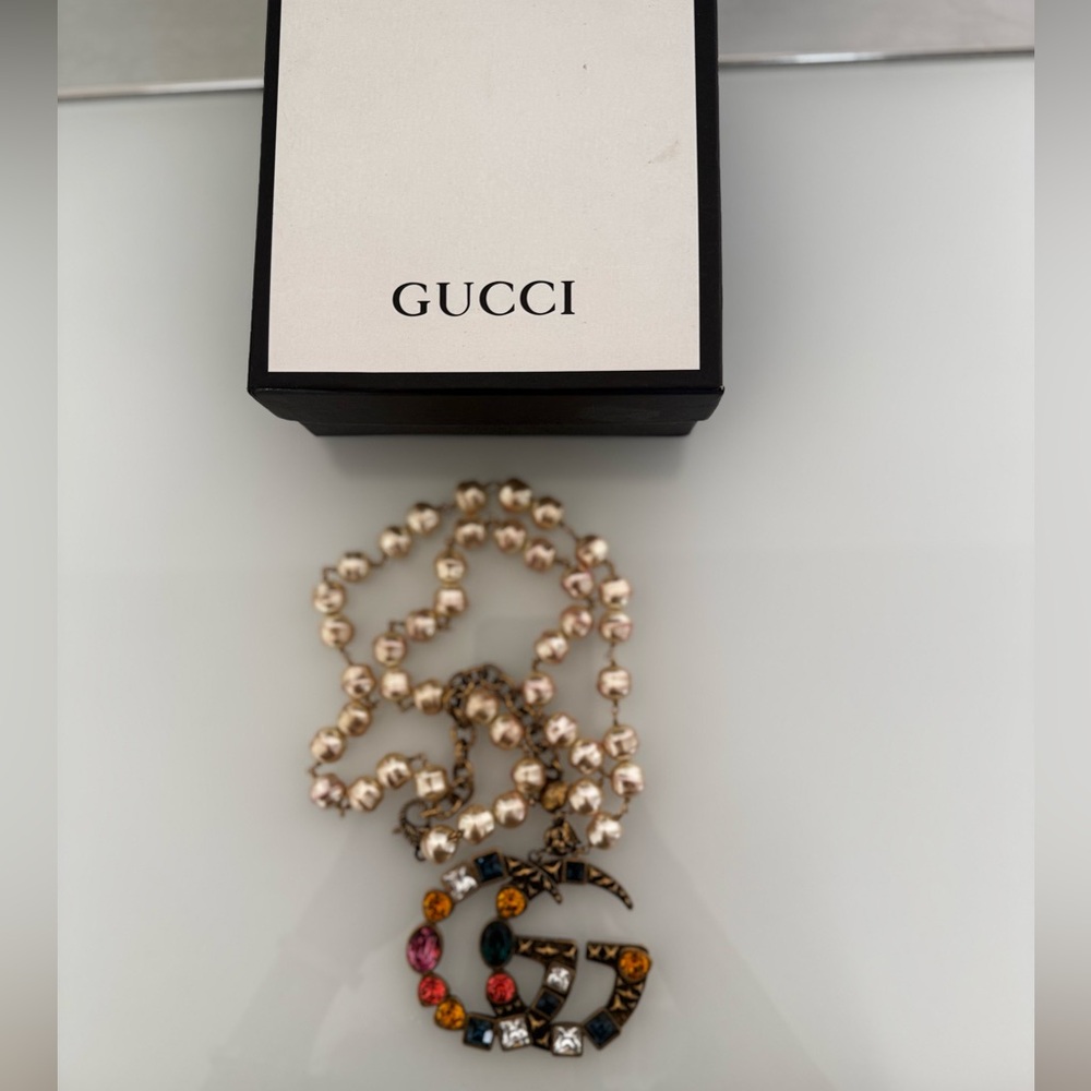 Gucci Pearl long Necklace with Multicolor Accents